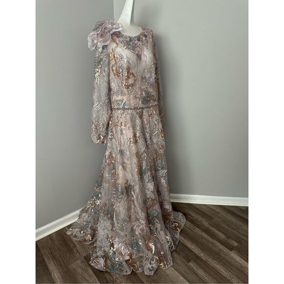 Mac Duggal Embellished Long Sleeve High Neck Rose Applique Gown - Picture 10 of 11